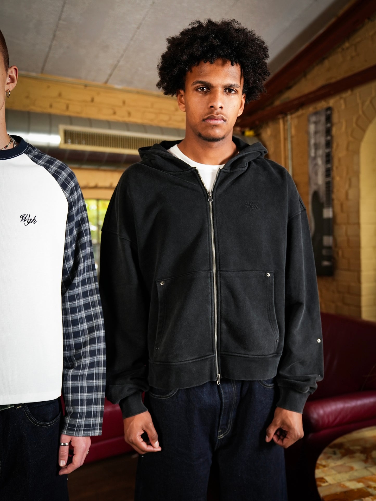 Rivet Zip-Hoodie Black